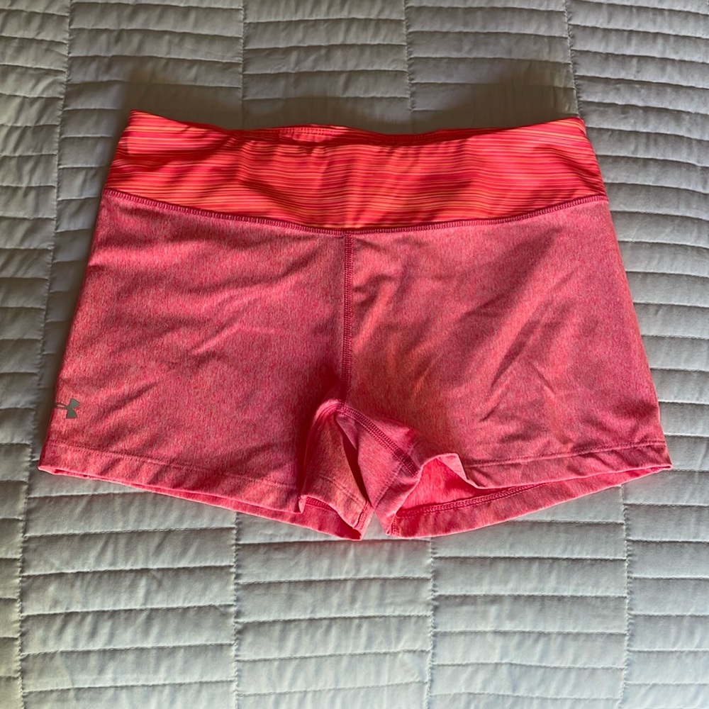 Under Armour booty shorts size M. EUC